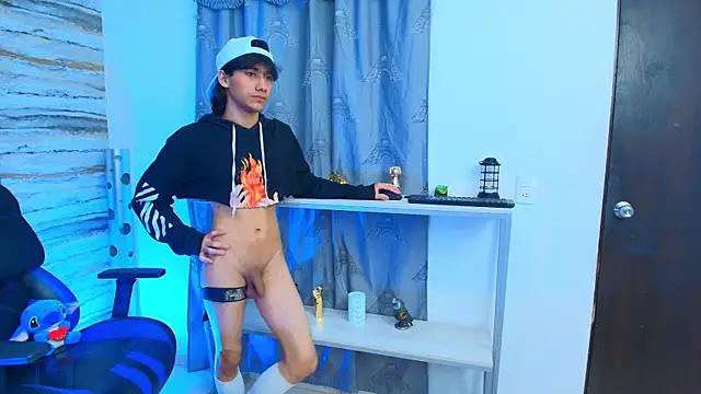 Lovers 21 online show from 10-22-25, 11:43