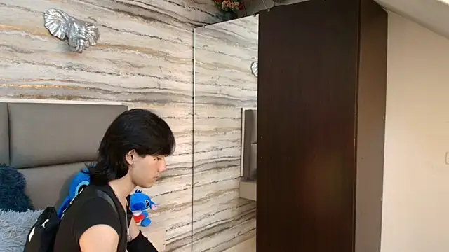 Lovers 21 online show from 11-26-25, 03:40