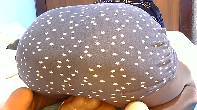 SpiceySnack online show from 03-04-26, 05:41