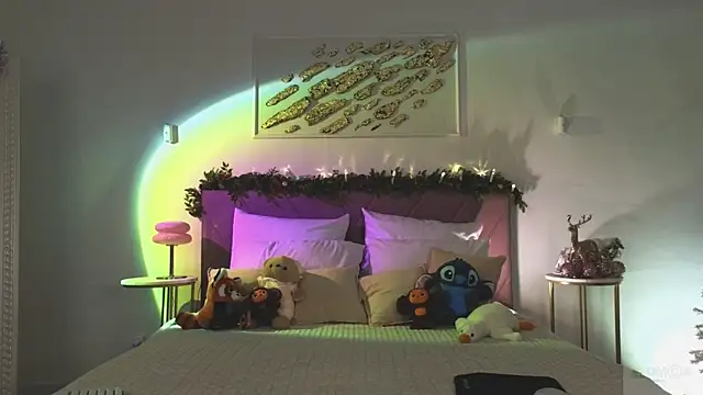 Nicole Broown  online show from 01-05-26, 09:18