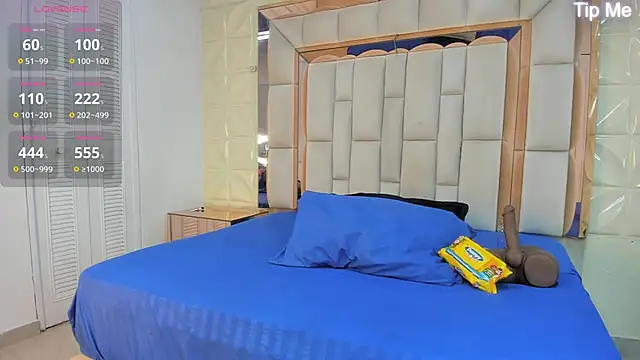 Snapshot of Sarah_Adamss chatting on 10-30-25, 12:39 Sarah Adamss online show from 10-30-25, 12:39