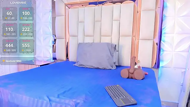 Snapshot of Sarah_Adamss chatting on 11-28-25, 12:19 Sarah Adamss online show from 11-28-25, 12:19