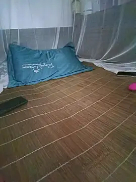 Snapshot of Lazzikaka chatting on 10-16-25, 07:04 Lazzikaka online show from 10-16-25, 07:04