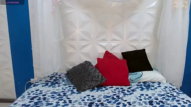 Snapshot of adisson_petite1 chatting on 12-04-25, 05:21 adisson petite1 online show from 12-04-25, 05:21