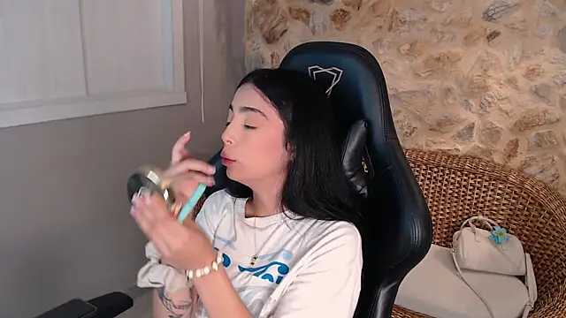 RousseGil  online show from 10-15-25, 11:21