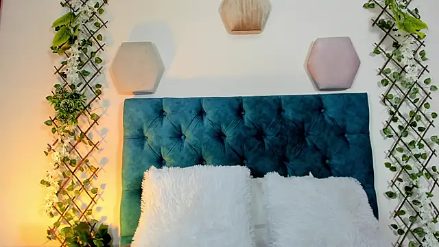 violett  rousee online show from 10-21-25, 02:07