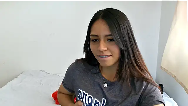 BellaBliss123 online show from 10-19-25, 06:52