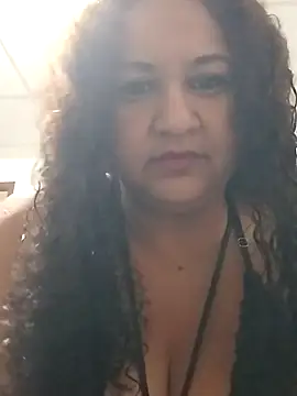 Snapshot of MEYBELLATINA chatting on 09-29-25, 10:14 MEYBELLATINA online show from 09-29-25, 10:14