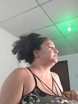 Snapshot of MEYBELLATINA chatting on 03-18-26, 08:12 MEYBELLATINA online show from 03-18-26, 08:12