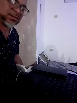 ANTHONYHOTT69 online show from 11-07-25, 10:43