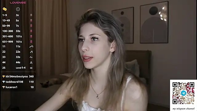 Snapshot of magnificent_Destiny chatting on 03-06-26, 06:48 magnificent Destiny online show from 03-06-26, 06:48