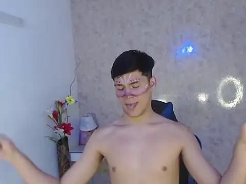 Snapshot of Aaron_Foxxx chatting on 10-24-25, 01:18 Aaron Foxxx online show from 10-24-25, 01:18