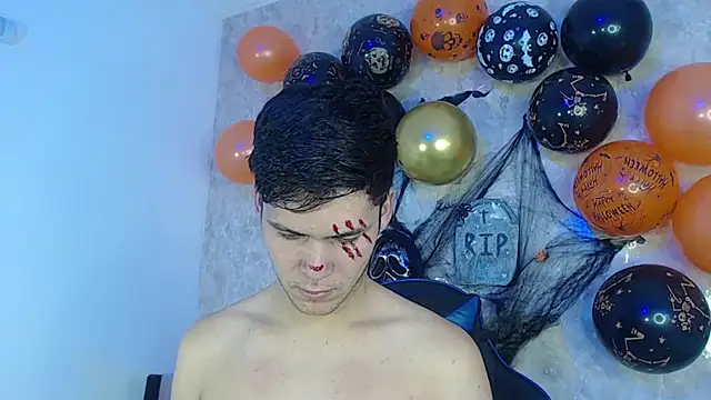 Aaron Foxxx online show from 10-30-25, 01:12