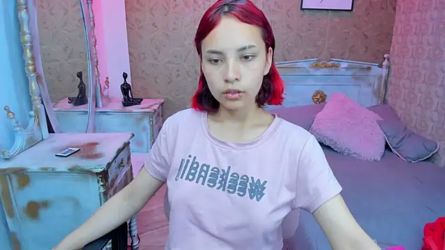 Snapshot of Megane_whitte chatting on 11-06-25, 07:48 Megane whitte online show from 11-06-25, 07:48