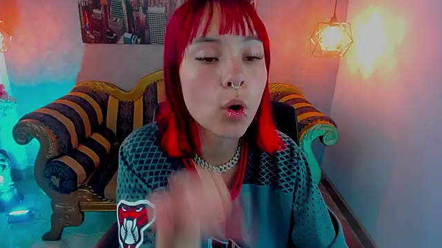 Snapshot of Megane_whitte chatting on 12-18-25, 03:01 Megane whitte online show from 12-18-25, 03:01