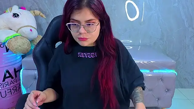 Snapshot of draviana_a_ chatting on 02-06-26, 03:11 draviana a online show from 02-06-26, 03:11