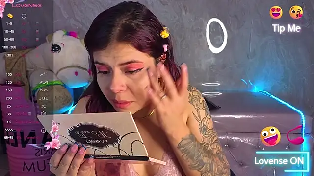 Snapshot of draviana_a_ chatting on 02-13-26, 03:35 draviana a online show from 02-13-26, 03:35