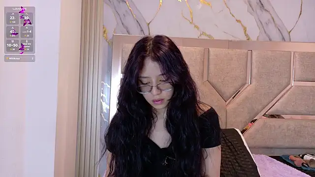 Abrilmirren online show from 04-23-26, 11:20