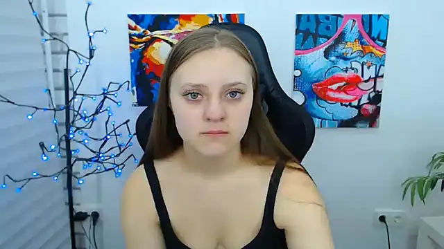 Snapshot of ArinaBelle chatting on 12-01-25, 12:04 ArinaBelle online show from 12-01-25, 12:04