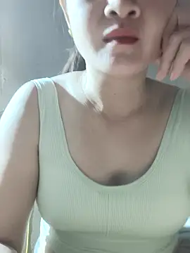 Snapshot of Paul-paul11 chatting on 10-22-25, 12:05 Paul-paul11 online show from 10-22-25, 12:05