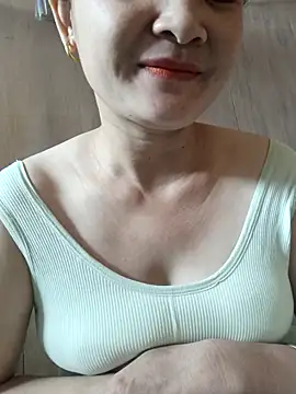 Snapshot of Paul-paul11 chatting on 10-23-25, 01:05 Paul-paul11 online show from 10-23-25, 01:05