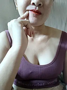 Snapshot of Paul-paul11 chatting on 10-24-25, 01:35 Paul-paul11 online show from 10-24-25, 01:35