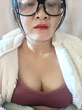 Snapshot of Paul-paul11 chatting on 11-28-25, 02:36 Paul-paul11 online show from 11-28-25, 02:36