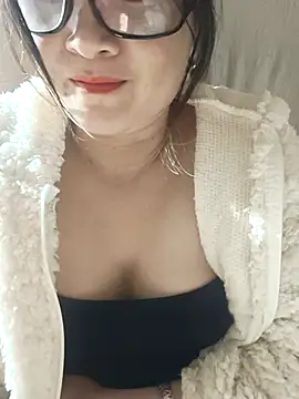 Snapshot of Paul-paul11 chatting on 11-28-25, 02:42 Paul-paul11 online show from 11-28-25, 02:42