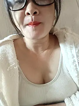 Snapshot of Paul-paul11 chatting on 12-01-25, 12:15 Paul-paul11 online show from 12-01-25, 12:15