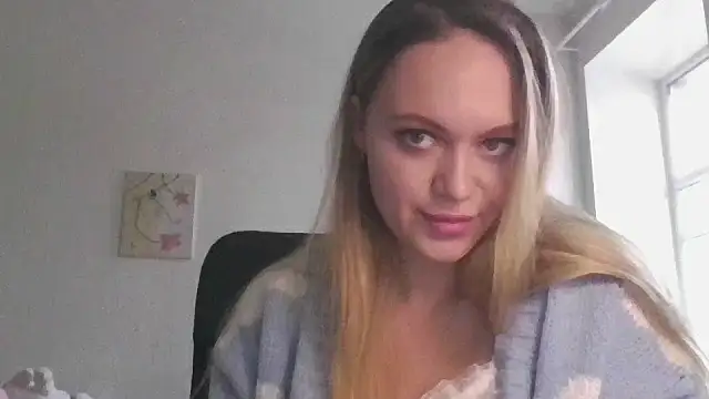 Snapshot of Cynoraye chatting on 01-16-26, 09:57 Cynoraye online show from 01-16-26, 09:57