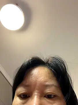 Snapshot of POS001 chatting on 10-23-25, 09:57 POS001 online show from 10-23-25, 09:57