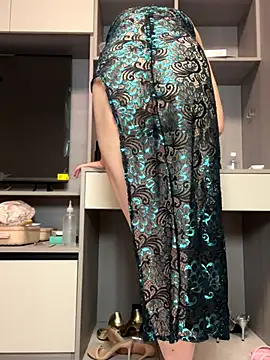 Snapshot of POS001 chatting on 12-14-25, 05:29 POS001 online show from 12-14-25, 05:29