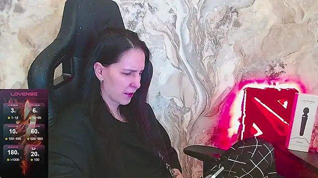 Irwi Tomboy online show from 04-26-26, 02:48