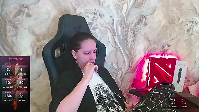 Irwi Tomboy online show from 04-28-26, 12:10