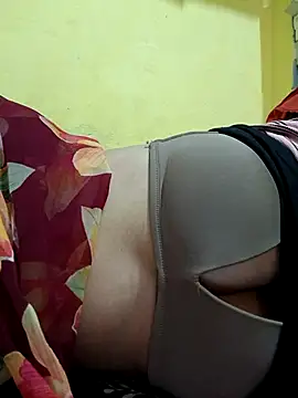 Snapshot of misskomal97 chatting on 09-26-25, 08:51 misskomal97 online show from 09-26-25, 08:51