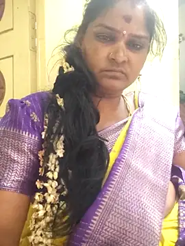 navyasree143 online show from 04-23-26, 12:29