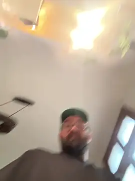 Snapshot of straight2fucked chatting on 03-05-26, 08:21 straight2fucked online show from 03-05-26, 08:21