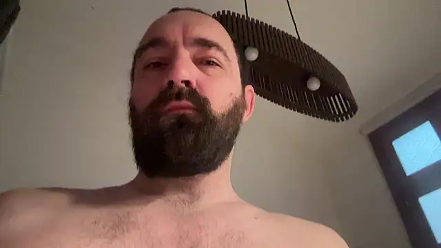 Snapshot of straight2fucked chatting on 03-06-26, 07:38 straight2fucked online show from 03-06-26, 07:38