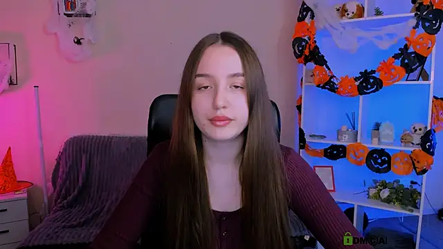 Snapshot of leslie_bird chatting on 11-01-25, 10:17 leslie bird online show from 11-01-25, 10:17