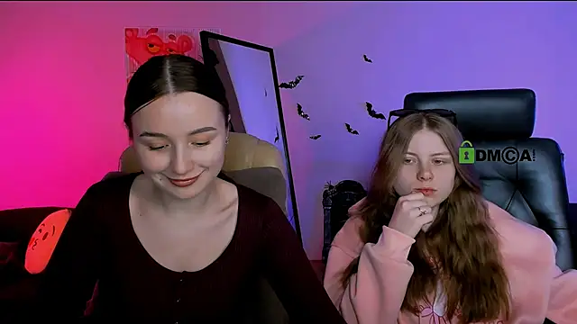 Snapshot of leslie_bird chatting on 11-05-25, 12:27 leslie bird online show from 11-05-25, 12:27