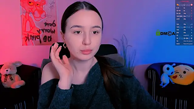 Snapshot of leslie_bird chatting on 11-23-25, 09:53 leslie bird online show from 11-23-25, 09:53