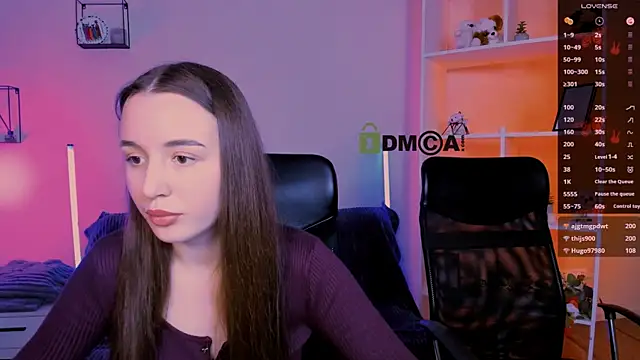 Snapshot of leslie_bird chatting on 11-24-25, 02:17 leslie bird online show from 11-24-25, 02:17