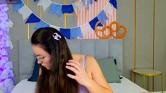 Snapshot of GabiBatista chatting on 10-02-25, 05:03 GabiBatista online show from 10-02-25, 05:03