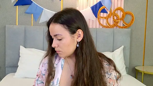 Snapshot of GabiBatista chatting on 10-05-25, 05:06 GabiBatista online show from 10-05-25, 05:06