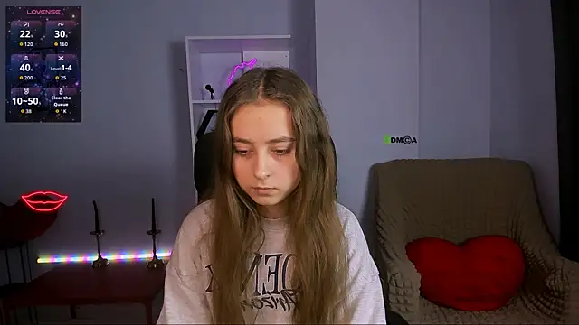 rebecca smile online show from 11-17-25, 01:50