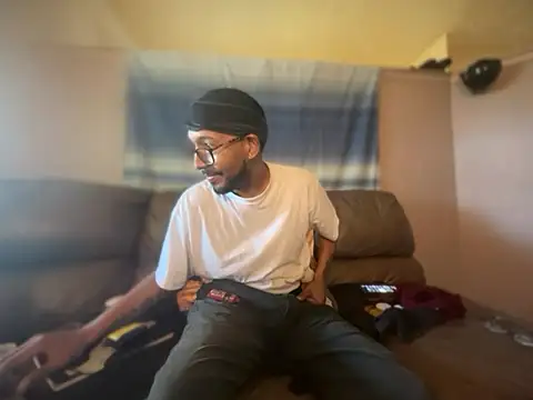 ThrowedWorldWide online show from 04-25-26, 01:36