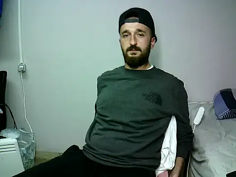 Snapshot of krerem chatting on 11-11-25, 08:31 krerem online show from 11-11-25, 08:31