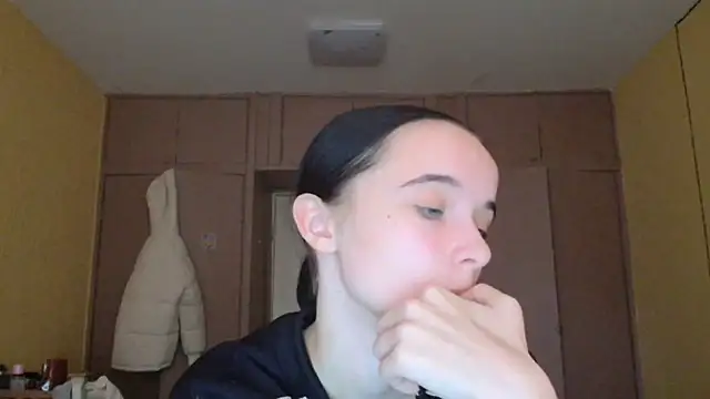 Emilia Light online show from 11-05-25, 08:36