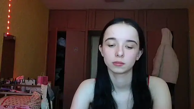 Emilia Light online show from 03-01-26, 09:00