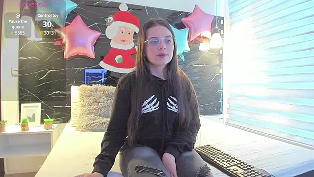 Snapshot of ZOE_LE chatting on 12-03-25, 11:41 ZOE LE online show from 12-03-25, 11:41